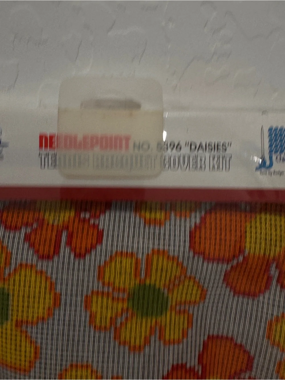 New Vintage Needlepoint Tennis Racquet Cover Kit Wonderart White Orange Daisies